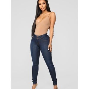 NEW Fashion Nova Skinny Jeans! Size 7/8